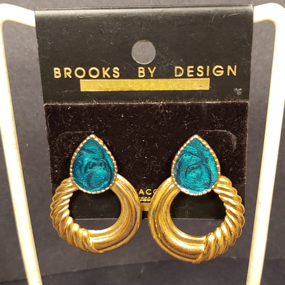 Vintage Brooks by Design Aqua &Goldstone earrings
